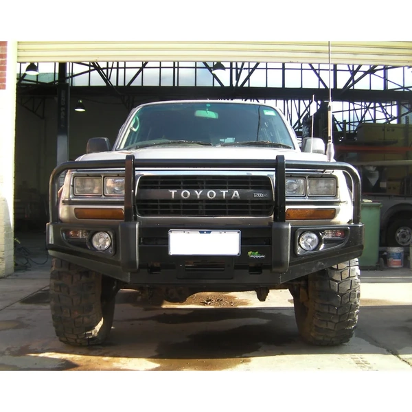 Ironman 4x4 BBCD004 Deluxe Bull Bar